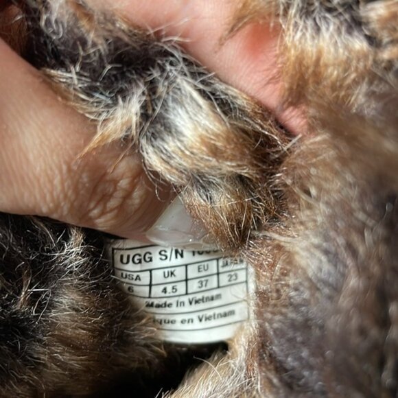 UGG Brown Boots size US 6 - Picture 13 of 13